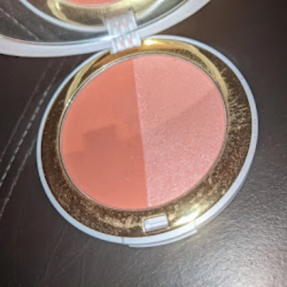 Gigi Gorgeous - The Only Blush Duo: Authentic + Pride | .27 oz.